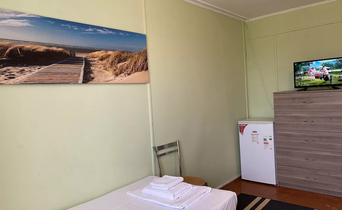 ДВУХМЕСТНЫЙ . Гостевой дом АКВАТОРИЯ . Кучугуры