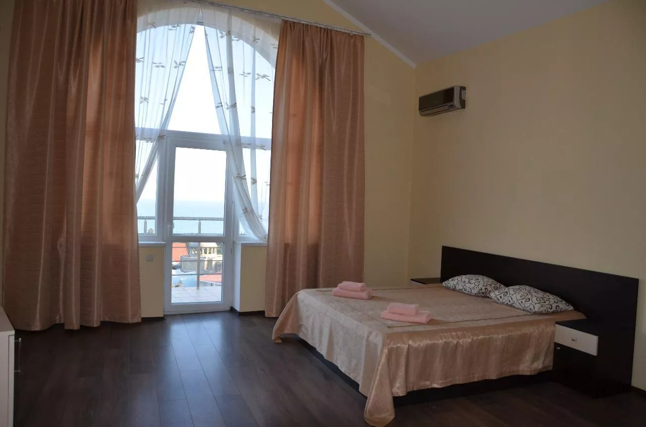 . Мини-отель «Виноград». Кацивели