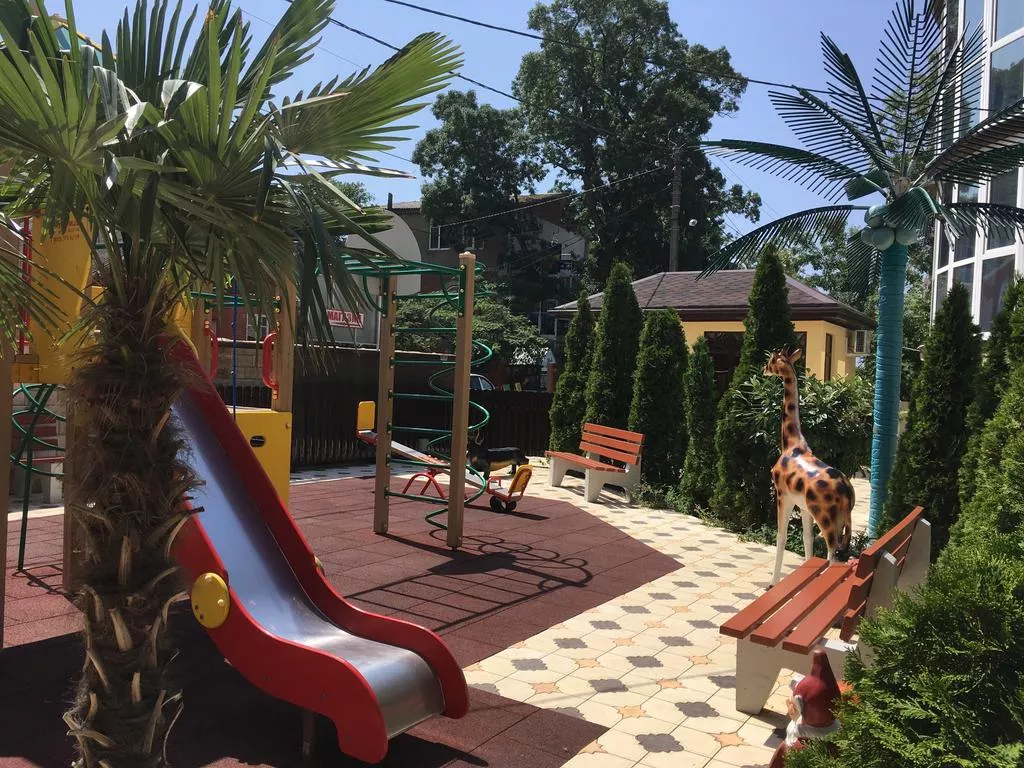 . Гостиница "Наутилус" . Новомихайловский