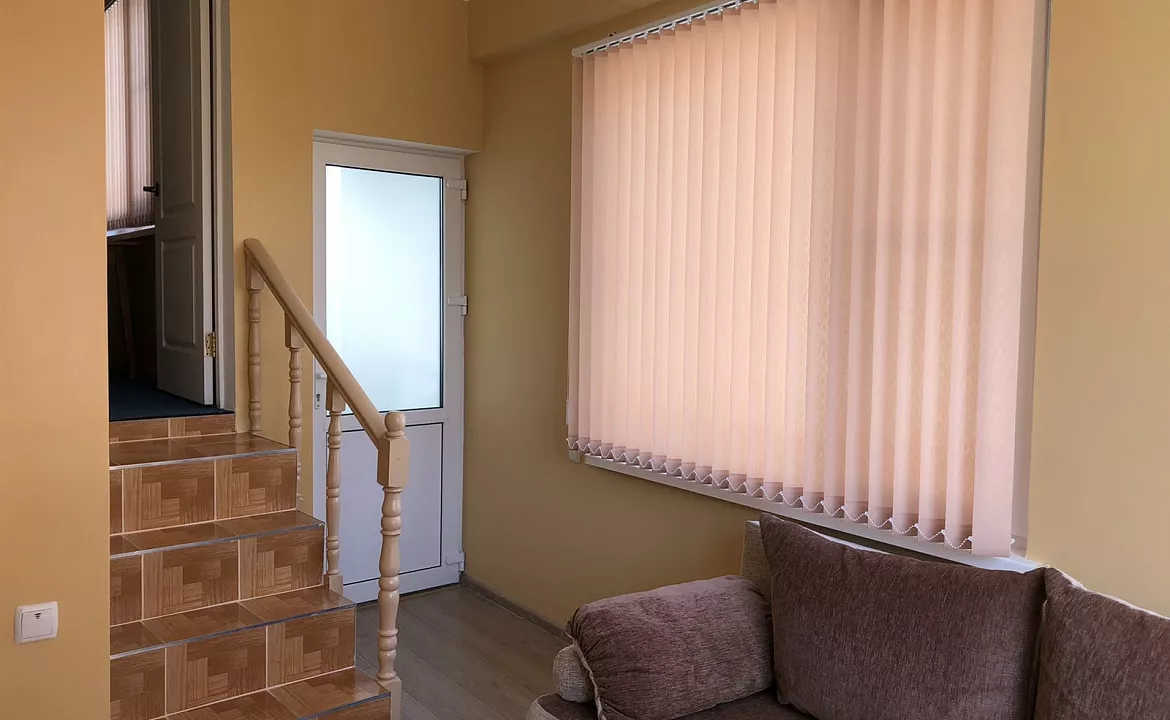 Четырехместный с мини-кухней и балконом. Гостевой дом АнНи. Гаспра