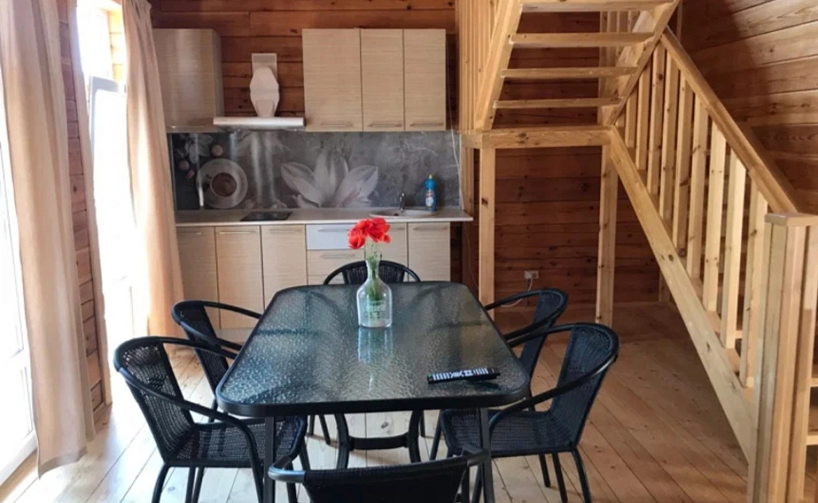 6ти местный сруб из сибирского кедра. База отдыха Как дома. Ольгинка