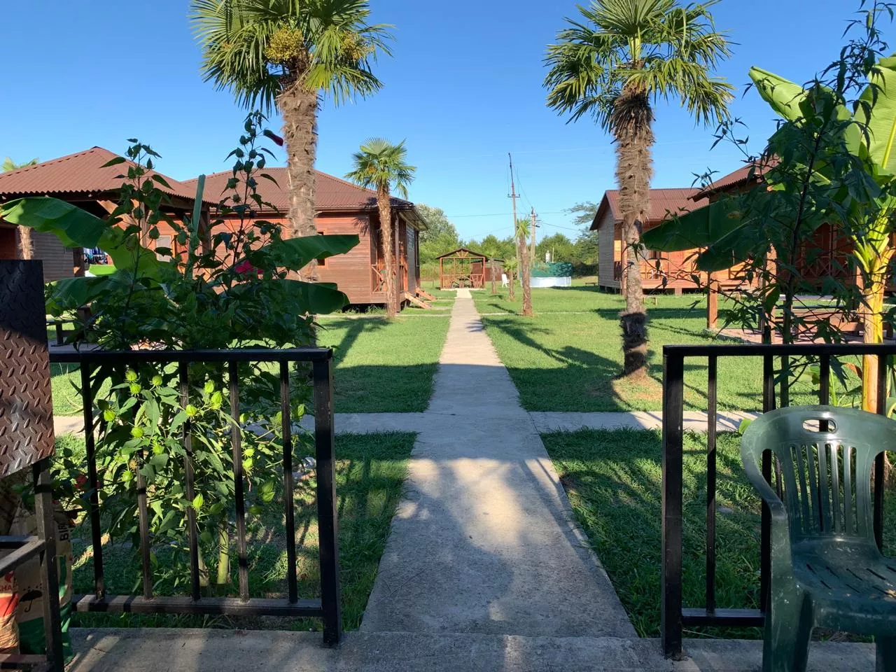 . Гостевой дом "Лдзаа". Пицунда