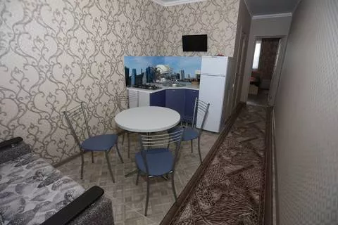 2-х комнатный номер (3 этаж). Гостевой дом «Милана». Голубицкая