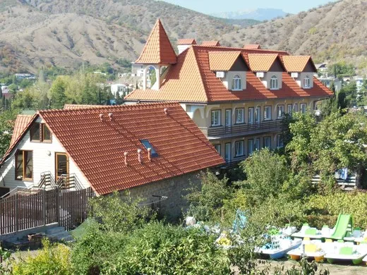 Комфорт с отдельным балконом. Гостиница Лучистая. Рыбачье