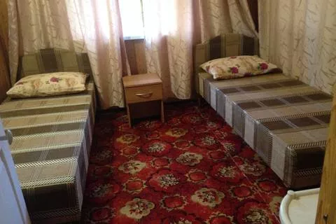 Двухкомнатный 4-х местный. Гостевой дом "У Константина". Джубга Двухкомнатный 4-х местный. Гостевой дом "У Константина". Джубга