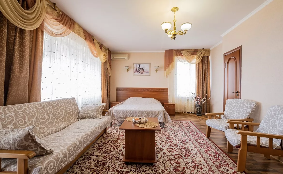 3-х местный «Полулюкс». Гостевой дом Крутой берег. Анапа