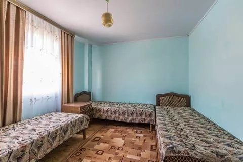 Двухкомнатный номер стандарт с кухней. Гостевой дом «Высотной 13». Голубицкая Двухкомнатный номер стандарт с кухней. Гостевой дом «Высотной 13». Голубицкая