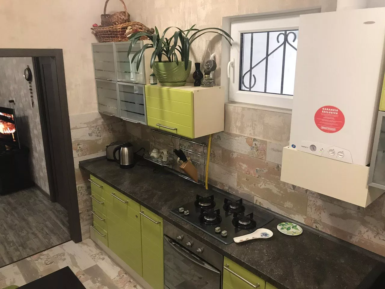 . Квартира в многоквартирном доме Апартаменты "Кедр". Ялта . Квартира в многоквартирном доме Апартаменты "Кедр". Ялта