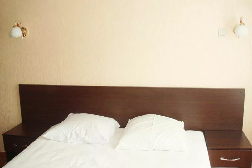 . Гостевой дом "Аист". Новый Афон