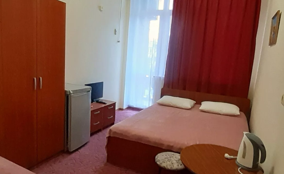 «Стандартная комната 2+1». Частный сектор "Приморская 14". Геленджик  «Стандартная комната 2+1». Частный сектор "Приморская 14". Геленджик