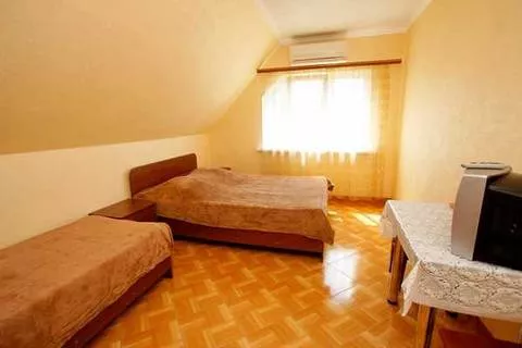 3 местный на 4 этаже. Гостевой дом "Амар". Лазаревское