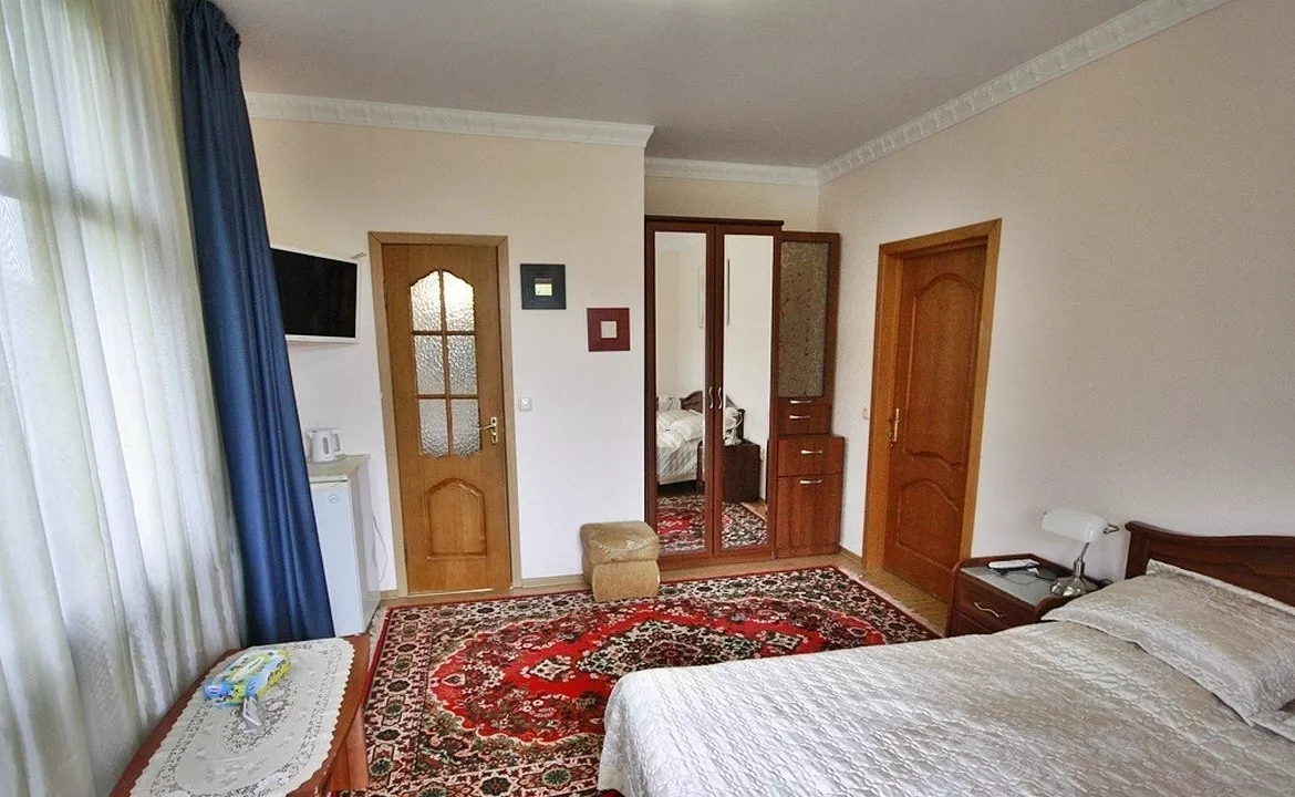 «Стандарт 2х-местный с доп. местом 1 корпус». Гостевой дом «Надежда» . Сочи