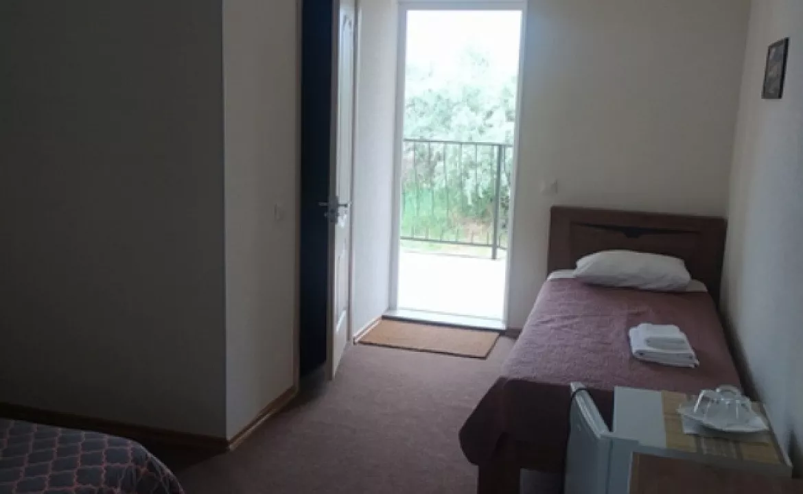 Полулюкс трехместный. Гостевой дом Гостевой дом «Алмарис». Керчь