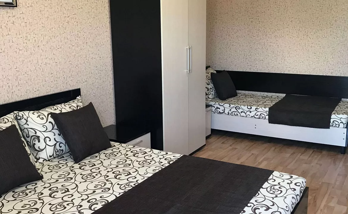 3х местный номер «Стандарт».. Гостевой дом "Виктория". Лазаревское 3х местный номер «Стандарт».. Гостевой дом "Виктория". Лазаревское