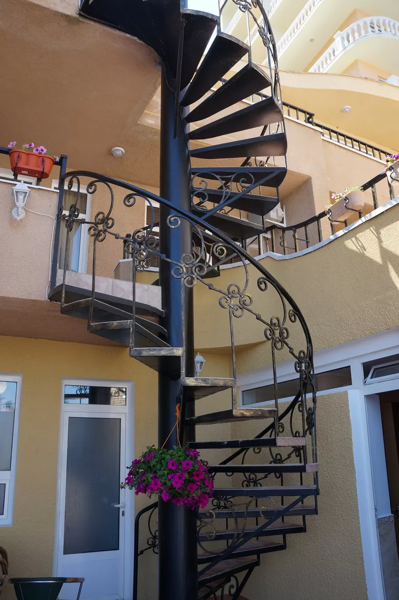 . Villa VERONA. Утёс