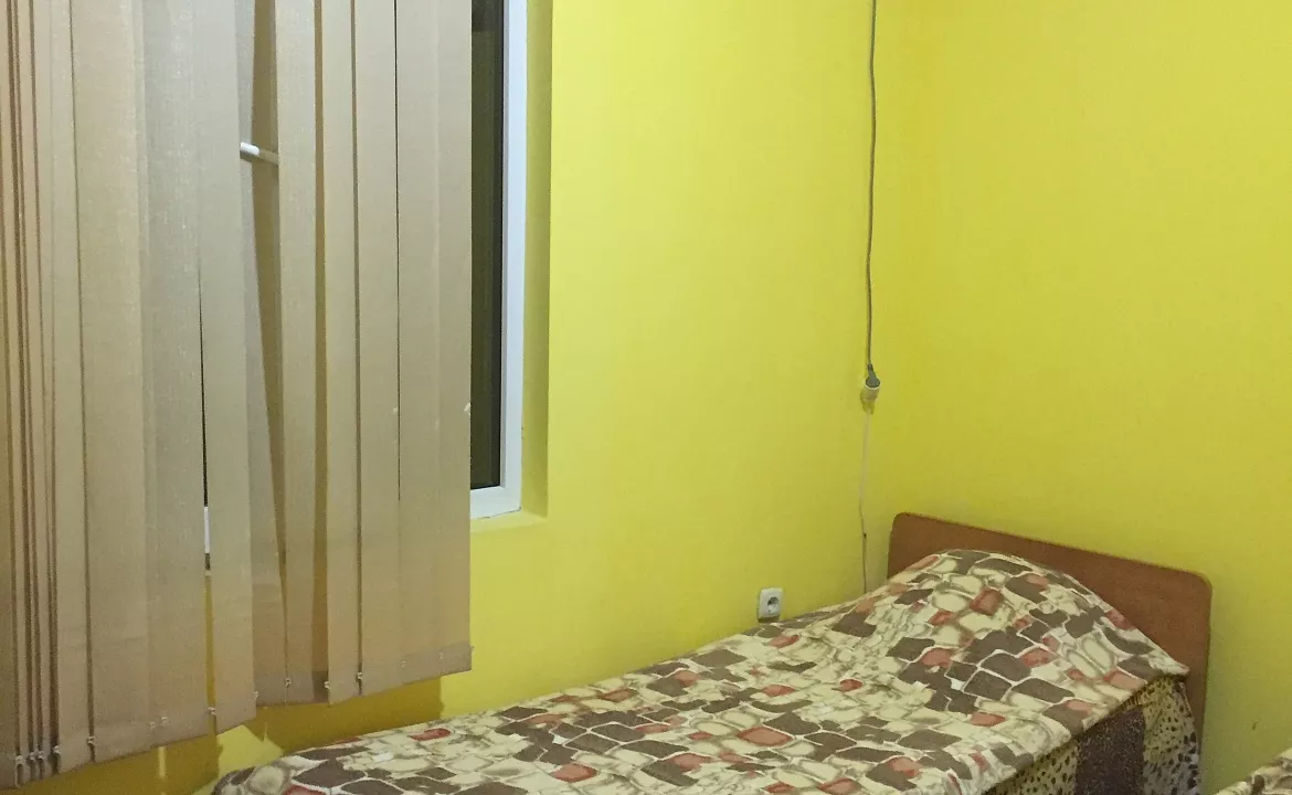 Трехместный со всеми удобствами. Гостевой дом на Комарова 17. Витязево