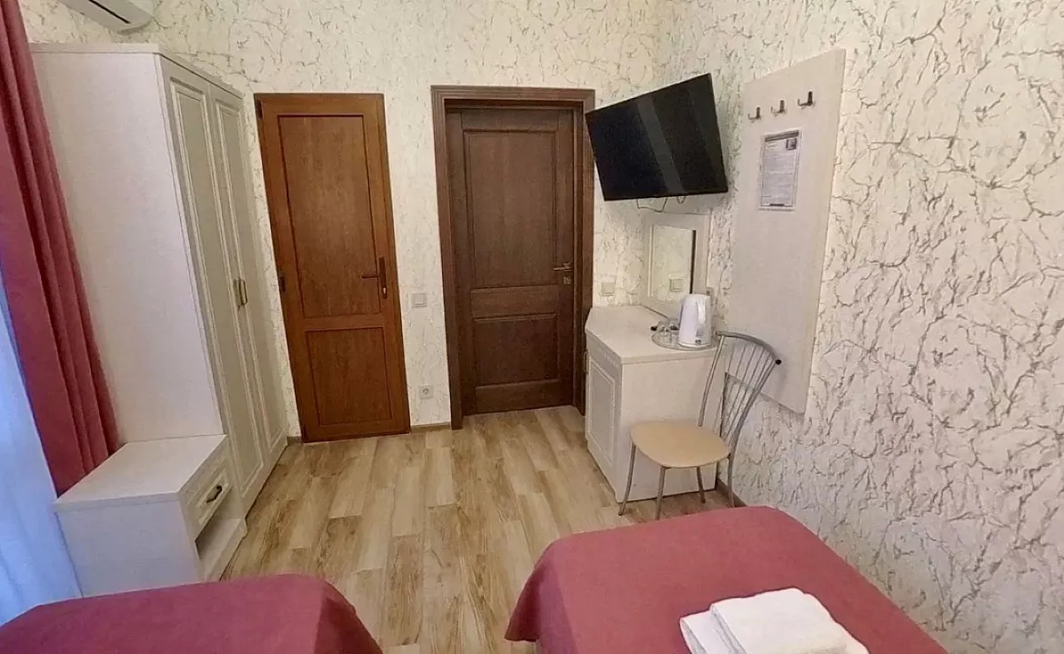 Стандарт двухместный с балконом. Гостевой дом «ГРИФ». Адлер