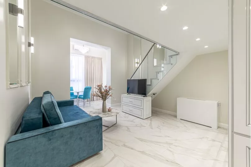 Двухуровневые апартаменты. Квартира в многоквартирном доме Апартаменты ЖК «Красная площадь». Сочи