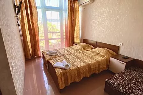 Двухместная комната с доп. местом и санузлом. Частный сектор "Светлана на Луговой". Адлер