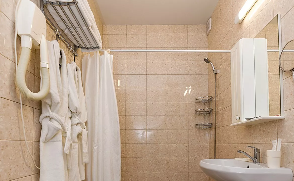 Стандарт двухкомнатный. Пансионат «Кавказ»★★★. Геленджик