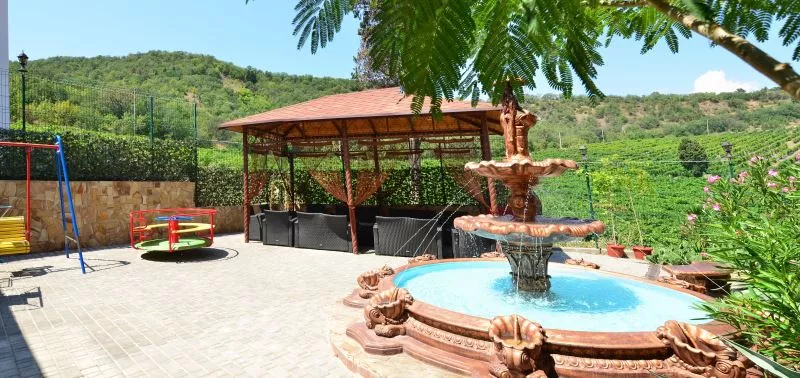 . Вилла «Аннигора». Курорты Алушты