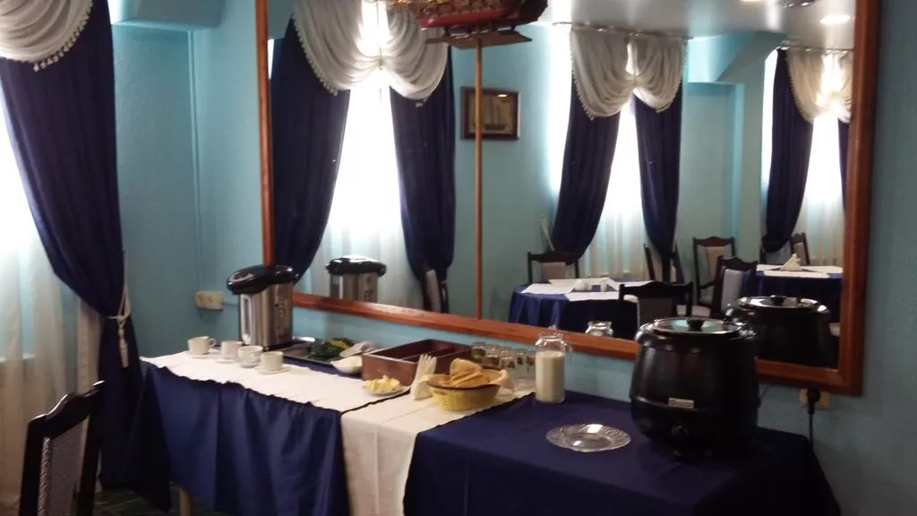 . Отель "Адмирал". Анапа