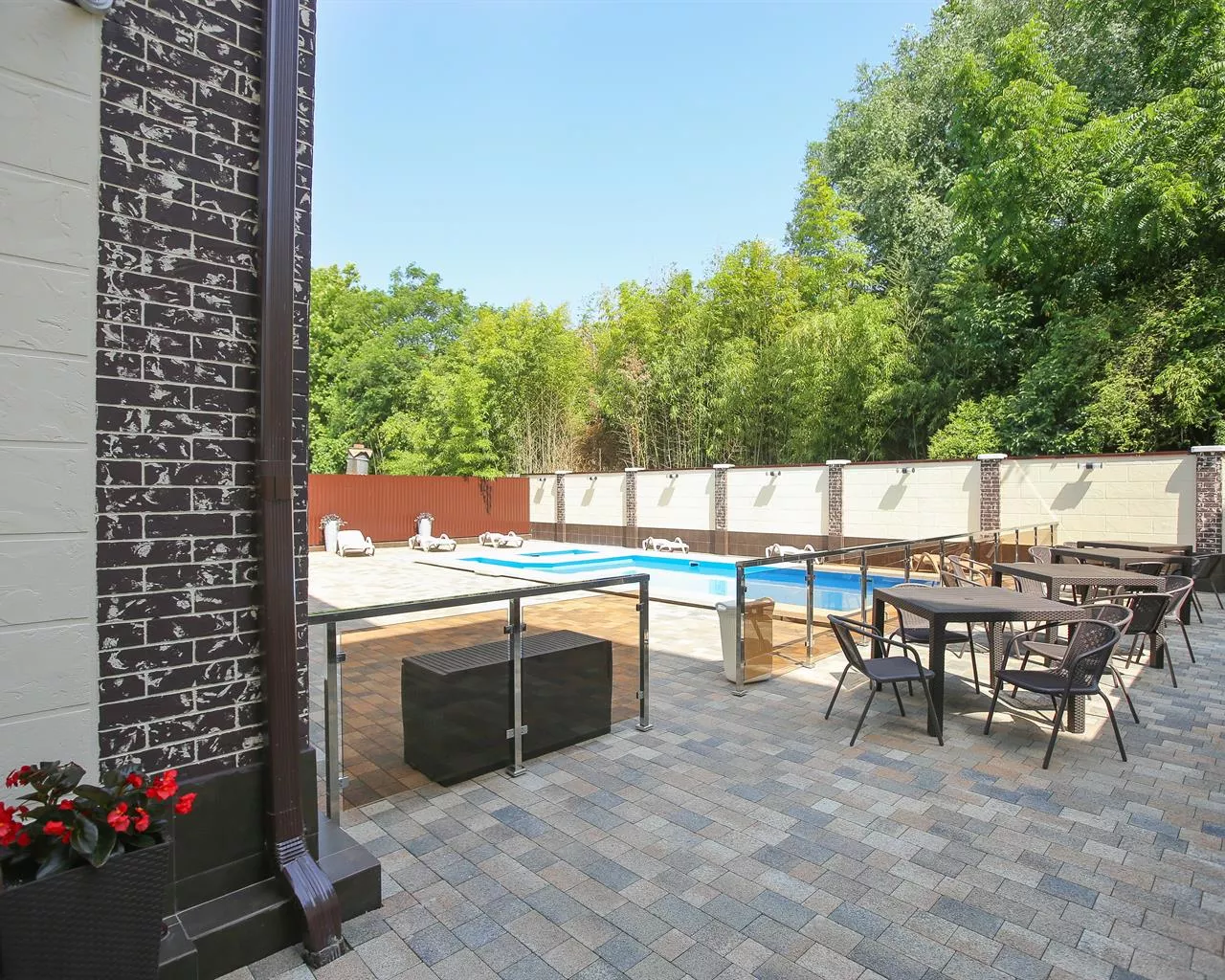 . Апарт-отель «Близнецы». Адлер