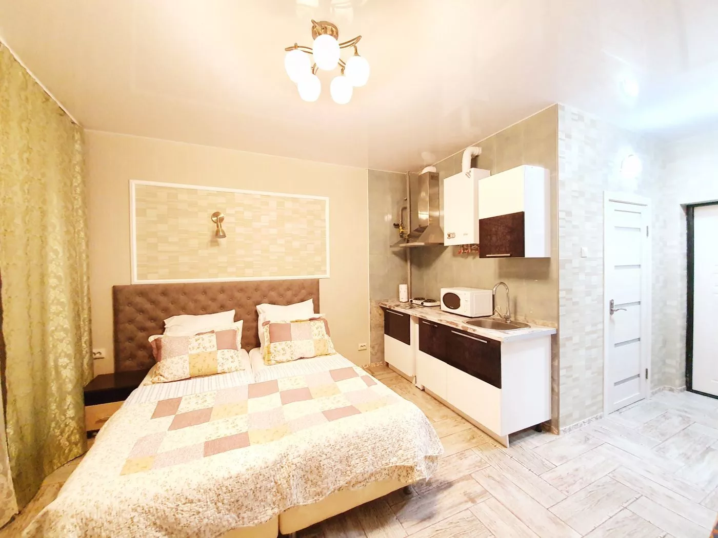 . Квартира в многоквартирном доме Квартира на Березовой. Красная Поляна