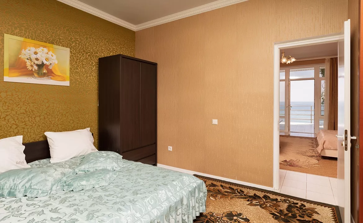 Апартаменты двухкомнатные (вид на море). Эллинги "KATRIN". Орджоникидзе