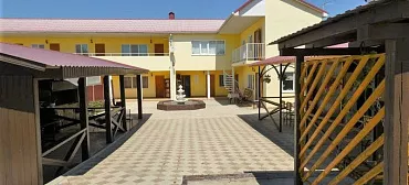 Частный сектор НА ЧЕРНОМОРСКОЙ 72