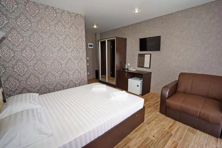 Комфорт 3-х местный. Отель «Черноморец». Лазаревское Комфорт 3-х местный. Отель «Черноморец». Лазаревское