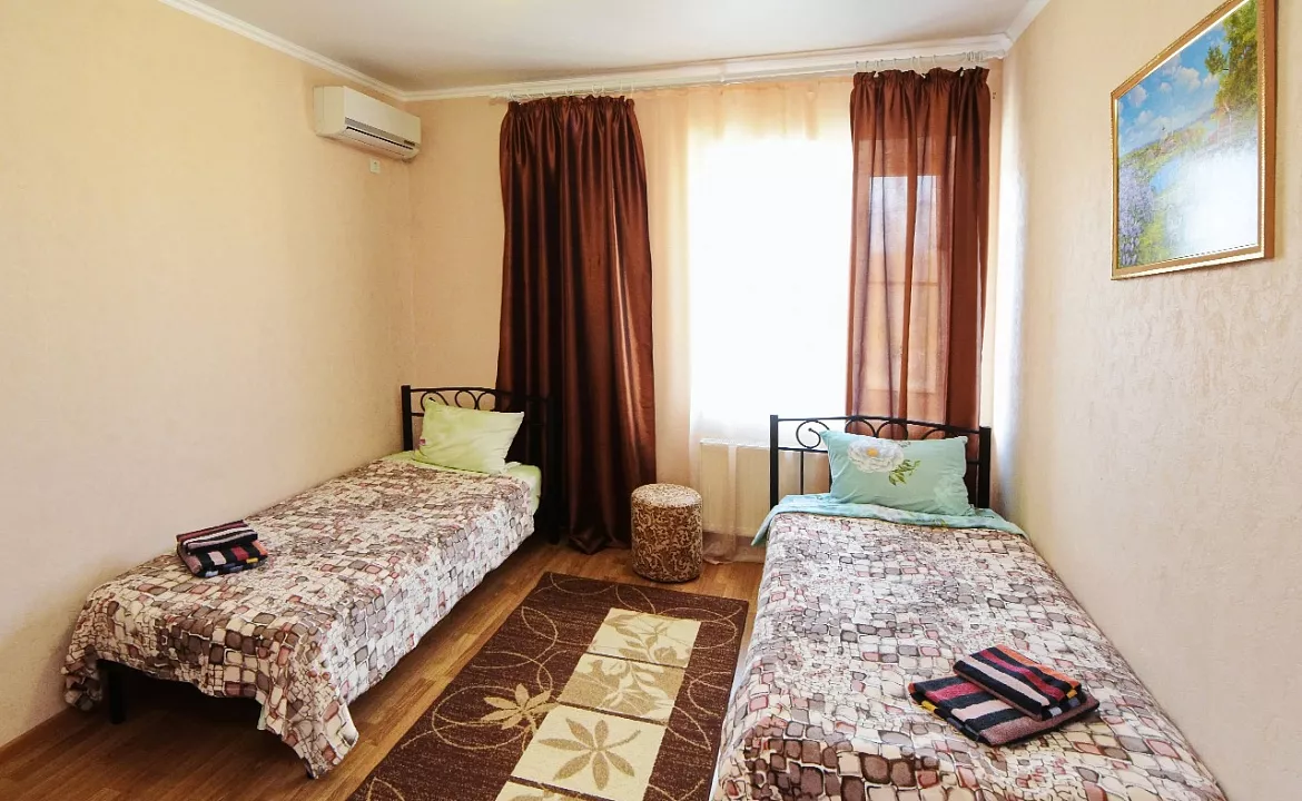 «Стандарт» - корпус B  №2, 3, 4, 6, 7, 8, 9. Гостевой дом "Александровский". Темрюк