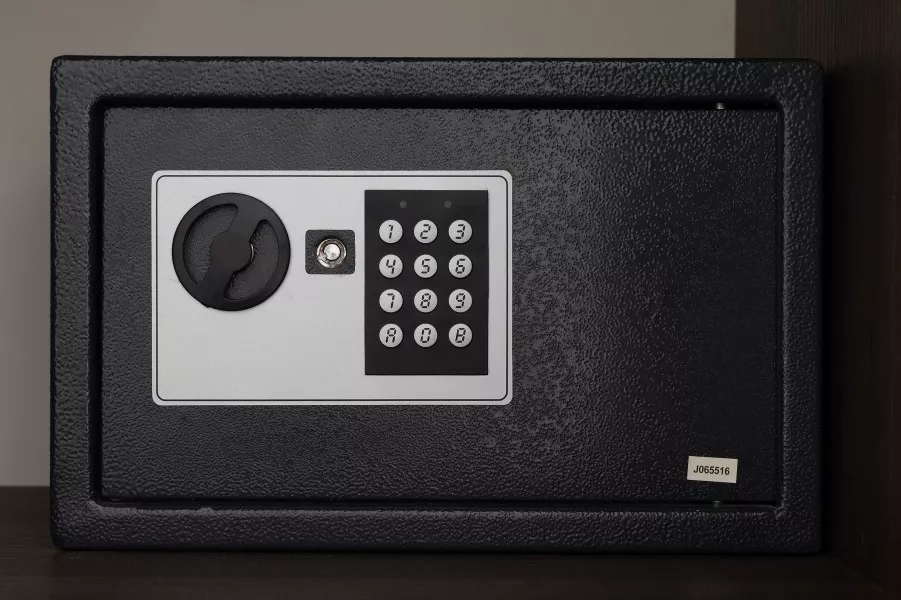 Двухместный стандарт с балконом. Мини отель «Эдельвейс». Адлер