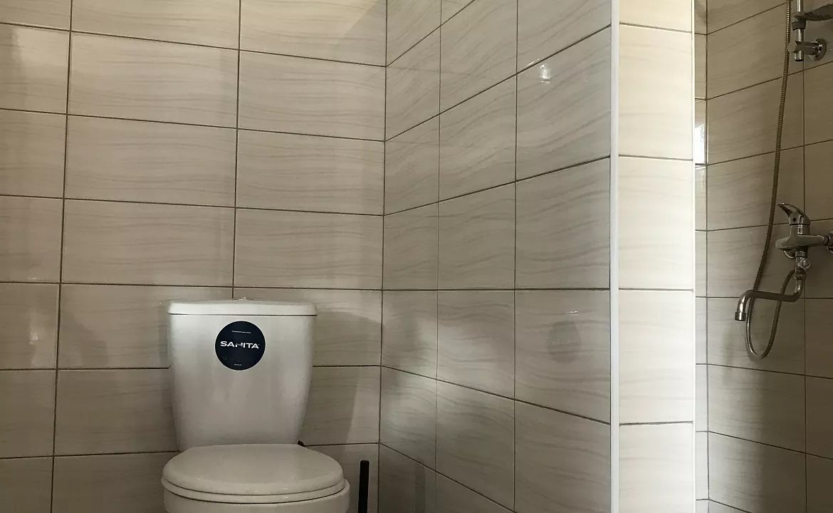 Люкс 4-х местный  . Гостевой дом "Оазис". Сухум