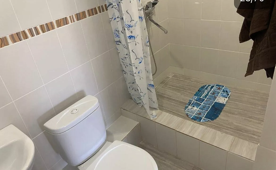 Стандартный двухместный номер с двухспальной кроватью, от 1 до 3 гостей, двуспальная кровать. Мини-отель Моника. Анапа Стандартный двухместный номер с двухспальной кроватью, от 1 до 3 гостей, двуспальная кровать. Мини-отель Моника. Анапа