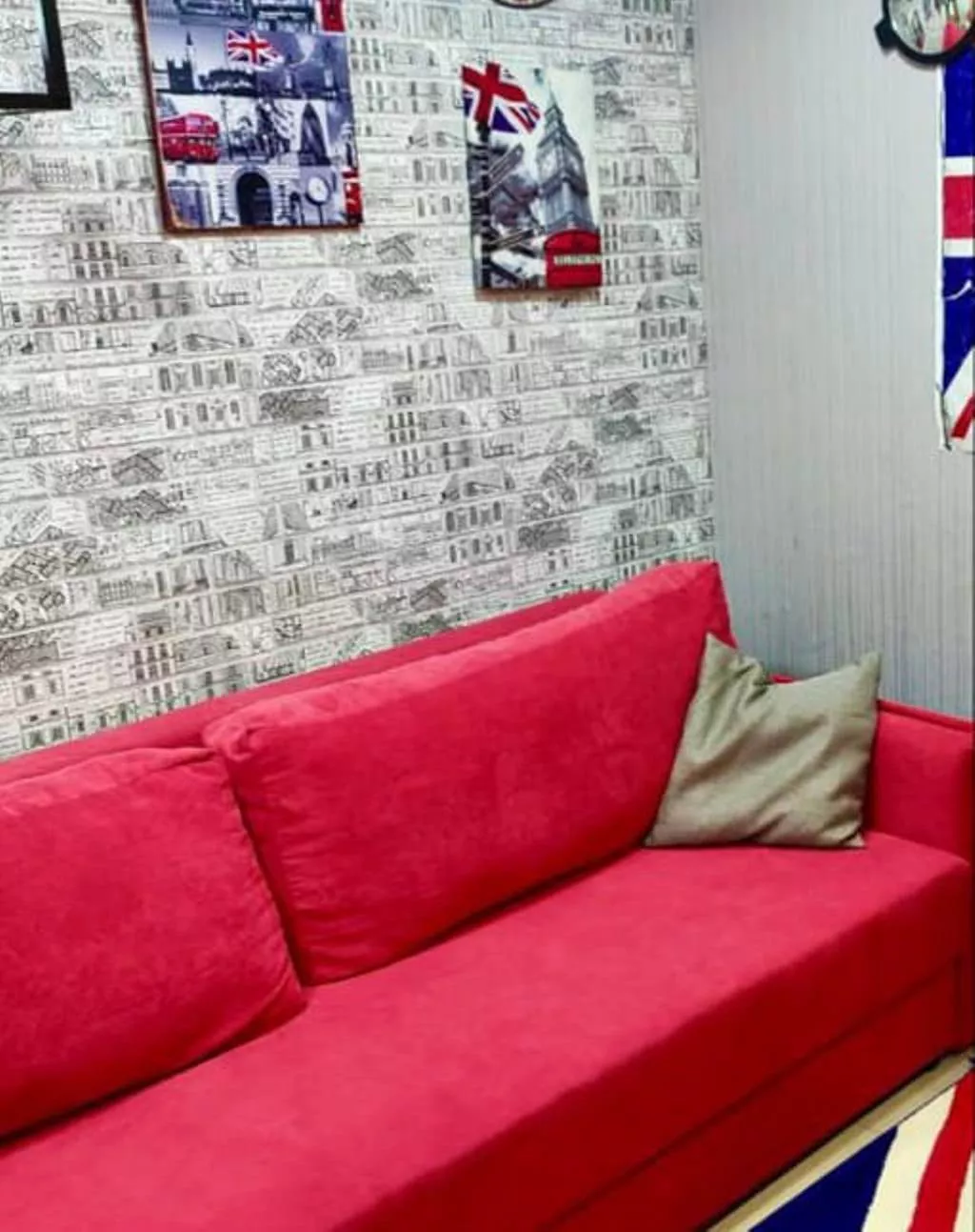 . Квартира в многоквартирном доме на земле в пгт Коктебеле недалеко от моря (700 м), с кондиционером. Коктебель