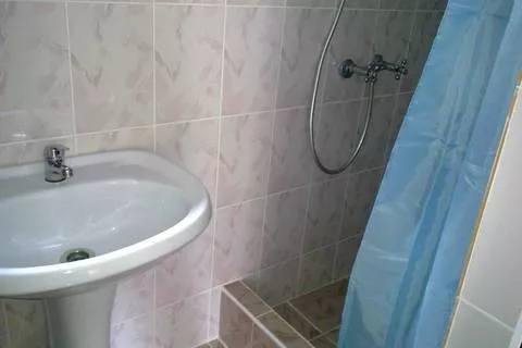 Трехместный номер с удобствами. Гостевой дом «Бумеранг». Архипо-Осиповка