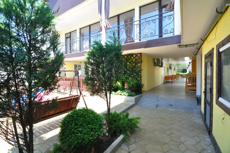 . Гостевой дом "Эдгар". Благовещенская