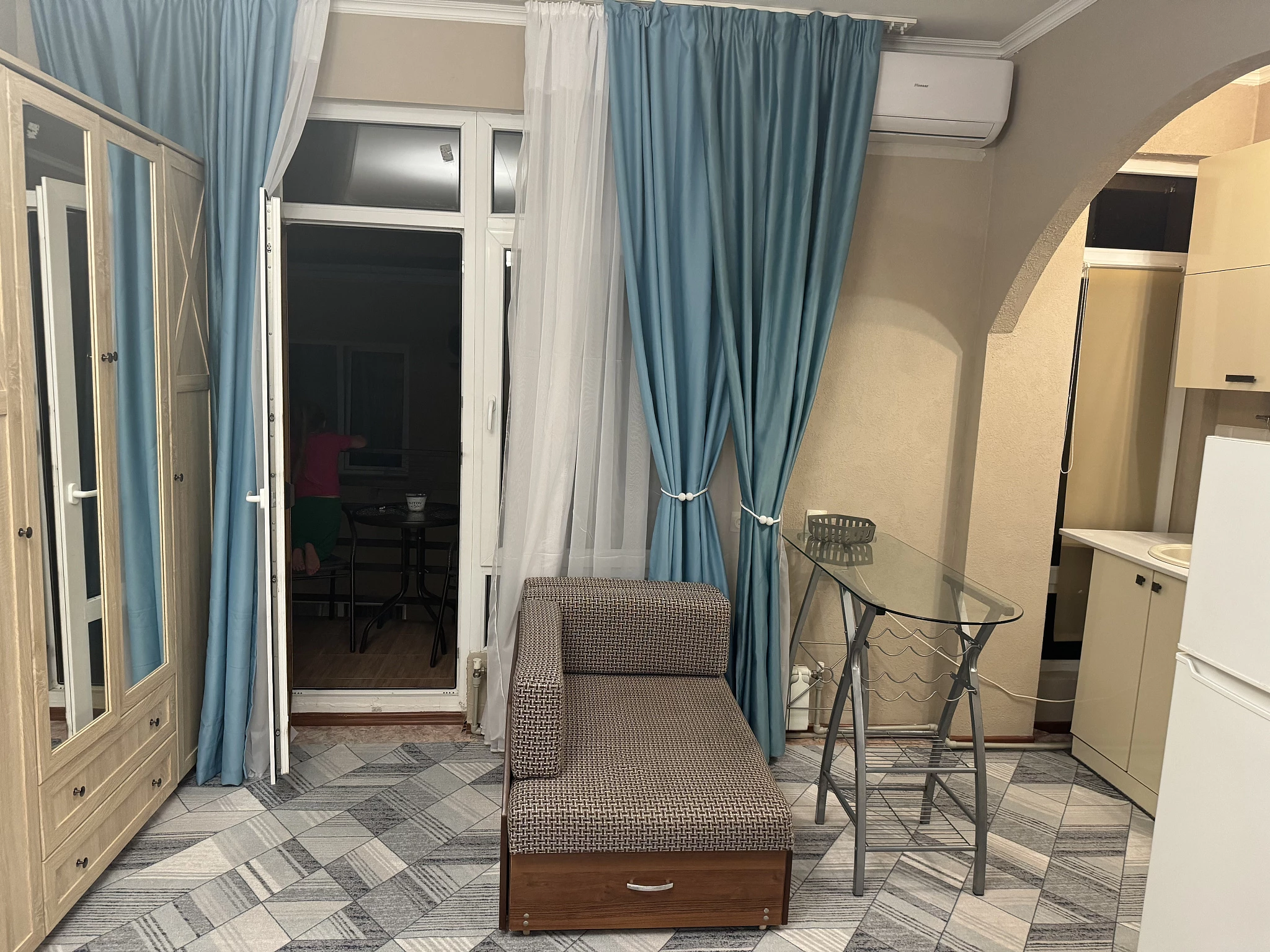 . Квартира в многоквартирном доме "Студия". Адлер . Квартира в многоквартирном доме "Студия". Адлер