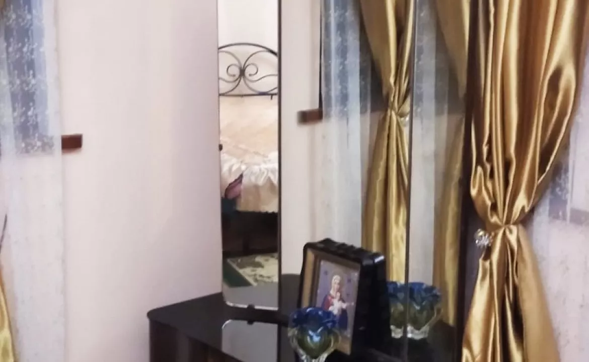 Трехместный номер с собственной ванной комнатой. Частный сектор У Саиды. Сухум