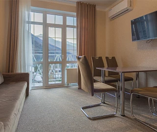 Апартаменты с видом на горы. Апартаменты "Гости". 