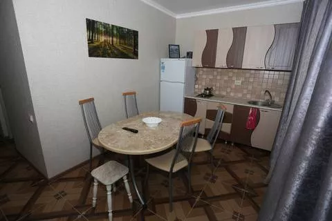 2-х комнатный номер на 5 человек. Гостевой дом «Милана». Голубицкая