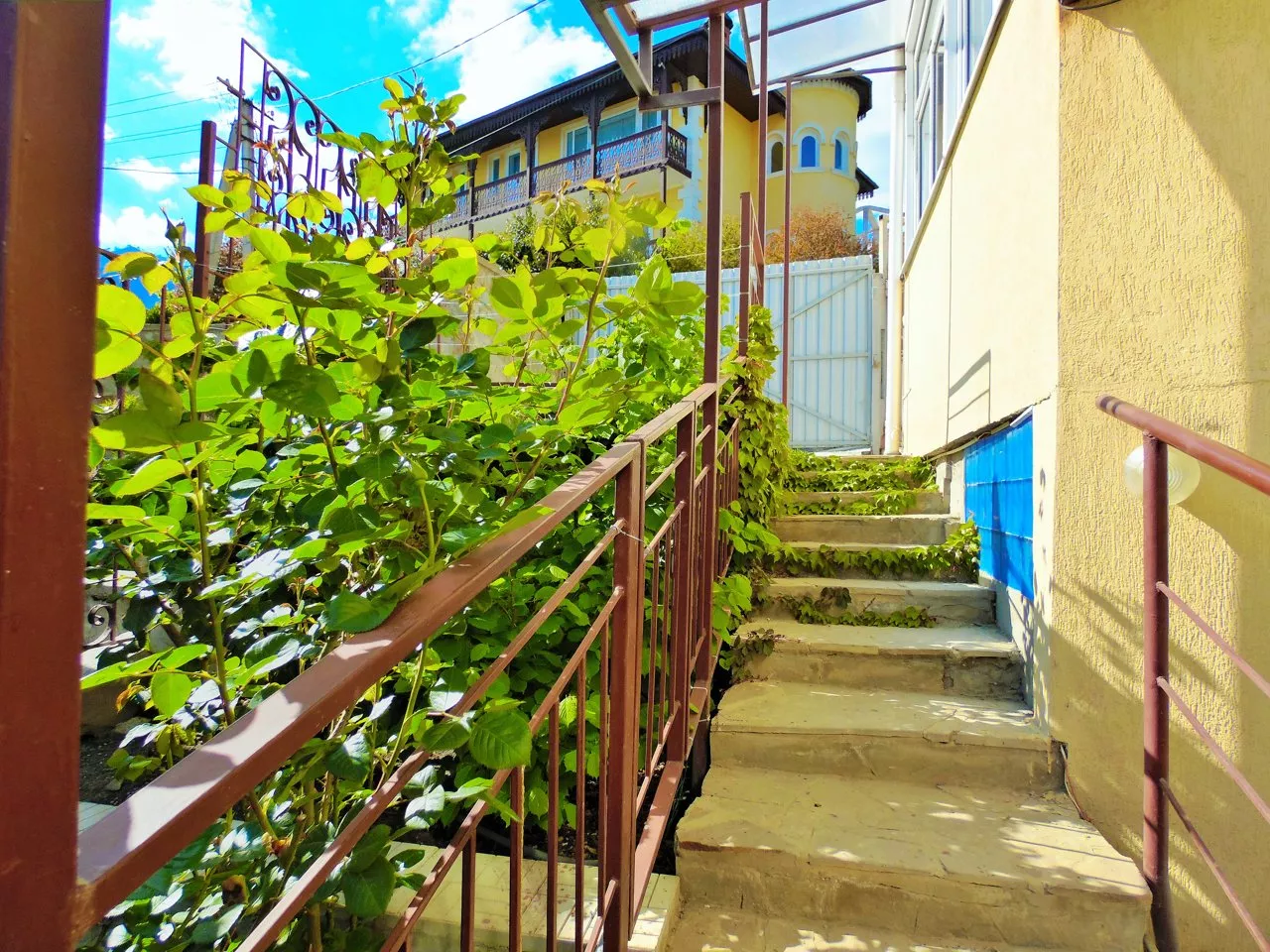 . Гостевой дом У камина. Ялта