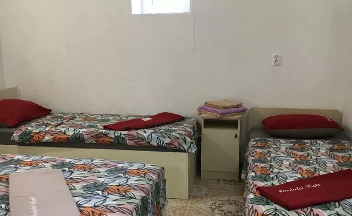 Четырёхместный номер . Гостевой дом Гармония - Витязево. Витязево