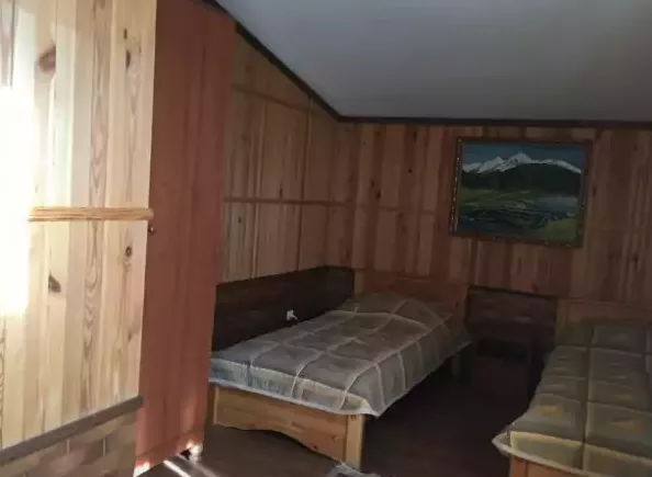 4-местный 2-х комнатный блочный ( без завтрака). Отель «Белалакая». Домбай-гостиницы