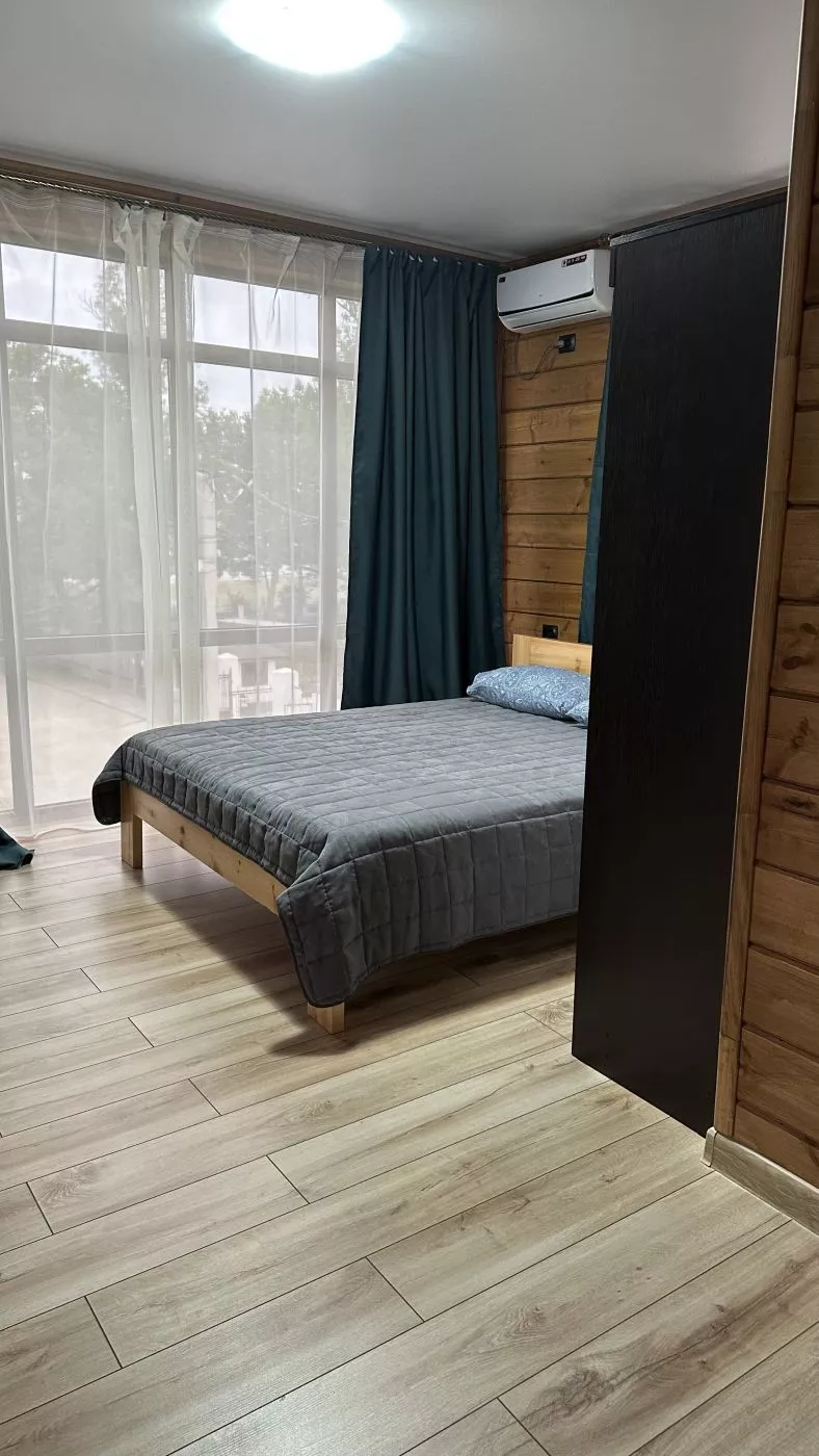 . Лилия. Гудаута