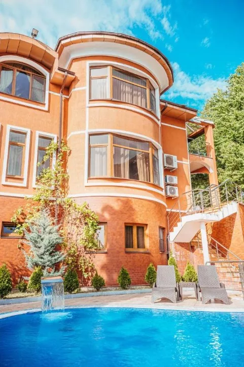 . Отель Alm Hotel. Красная Поляна