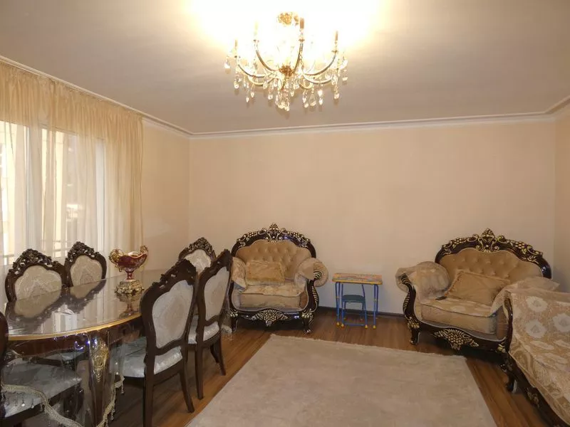 3х-комнатная квартира. Квартира в многоквартирном доме Квартира Абазгаа 59/1 . Гагра