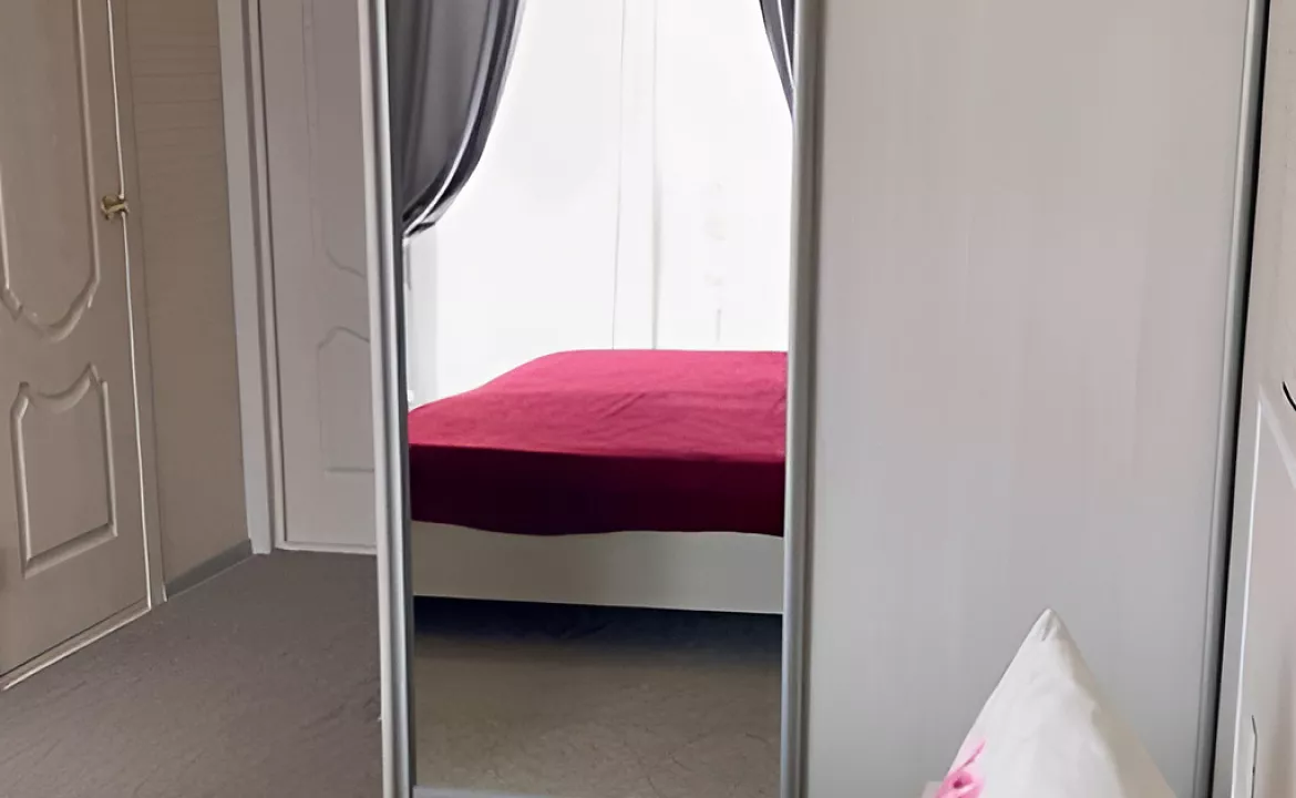 Апартаменты студия на 3-х человек с французским балконом. Гостевой дом "МЕЛИС". Дивноморское