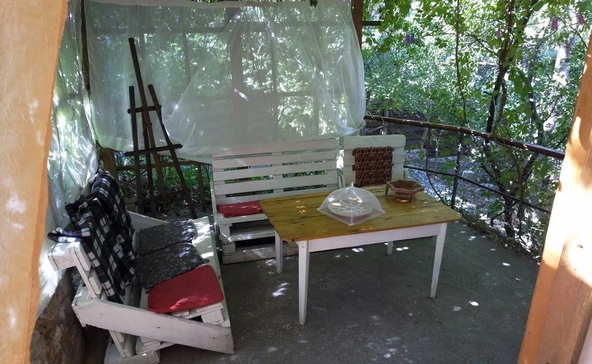 БУНГАЛО С ТЕРРАСОЙ. Гостевой дом «Ясеневая роща». Балаклава БУНГАЛО С ТЕРРАСОЙ. Гостевой дом «Ясеневая роща». Балаклава